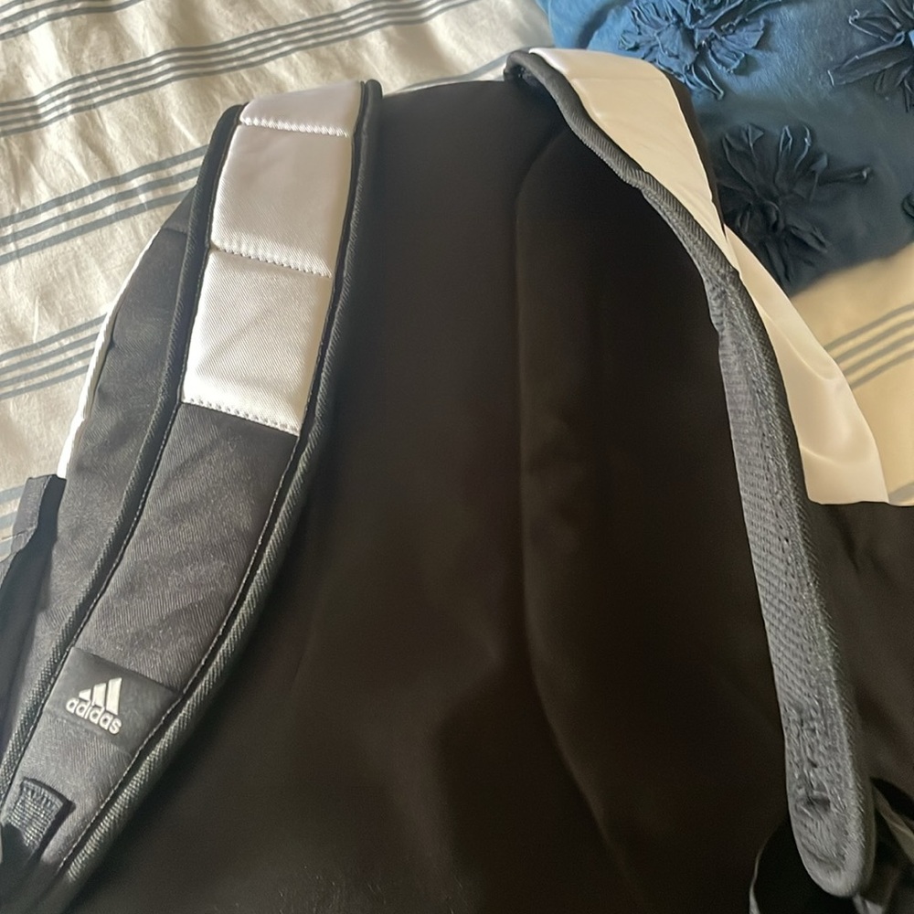 Backpack - Picture 4 of 4